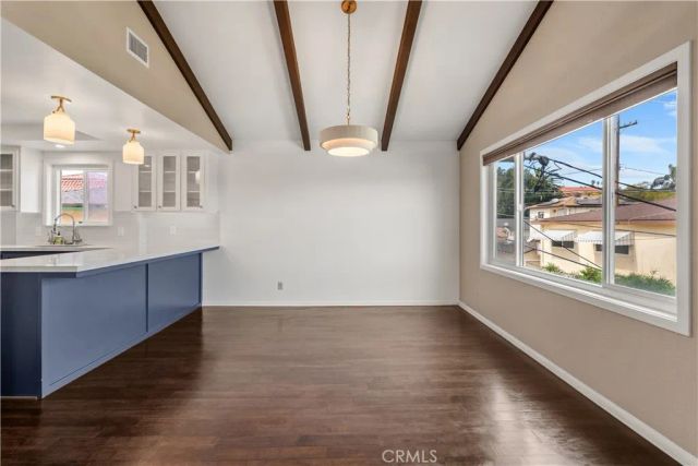 1066 W 11th 4, San Pedro, CA 90731