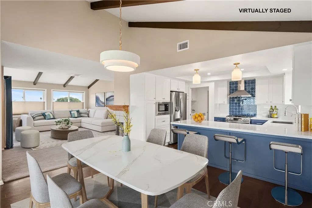 1066 W 11th 4, San Pedro, CA 90731
