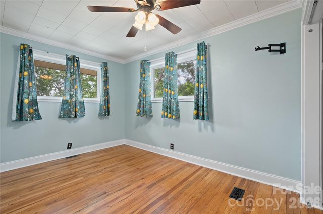 155 Michigan Avenue, Asheville, NC 28806