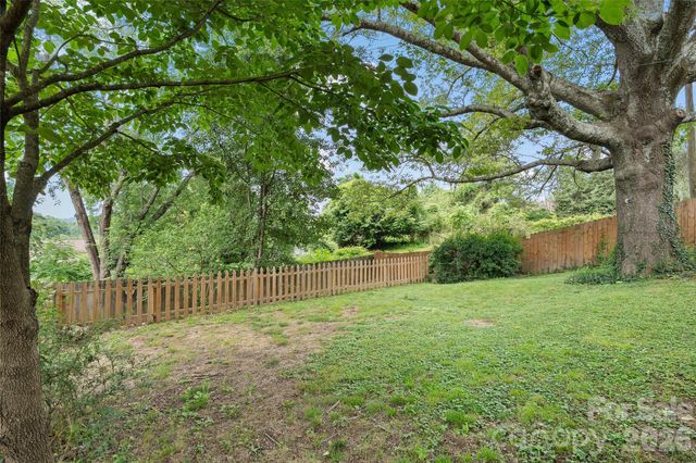 155 Michigan Avenue, Asheville, NC 28806