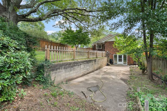 155 Michigan Avenue, Asheville, NC 28806