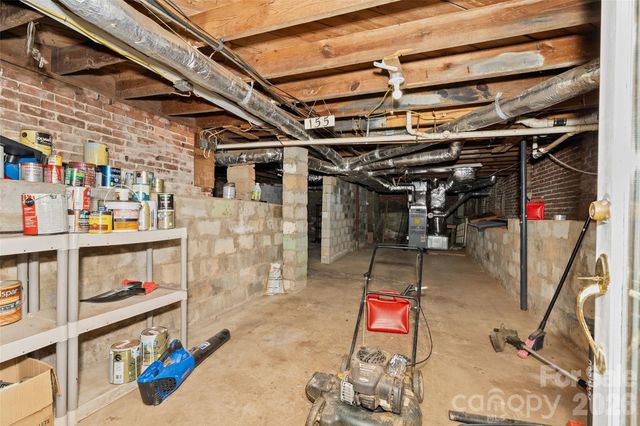 155 Michigan Avenue, Asheville, NC 28806