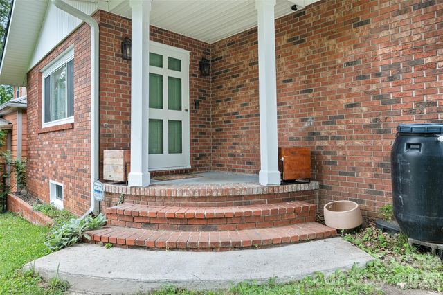 155 Michigan Avenue, Asheville, NC 28806