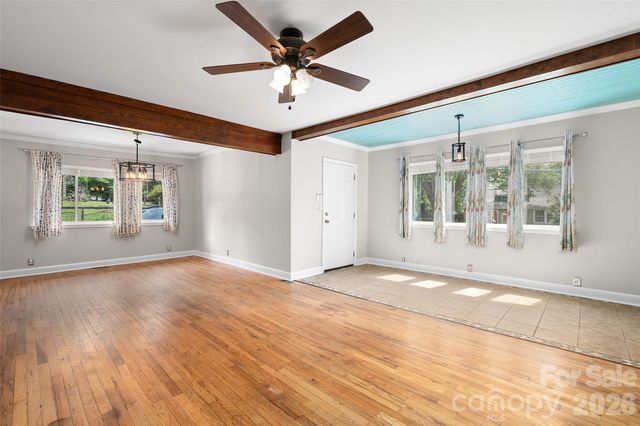 155 Michigan Avenue, Asheville, NC 28806