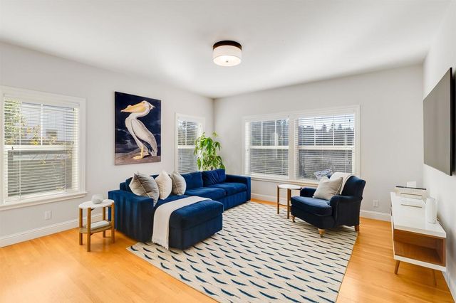 936 Mountain Blvd, Oakland, CA 94611