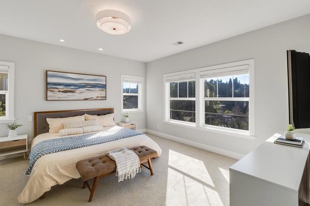 936 Mountain Blvd, Oakland, CA 94611