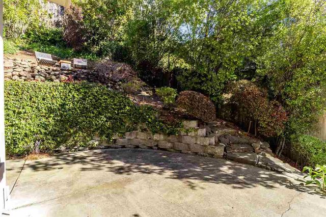 936 Mountain Blvd, Oakland, CA 94611