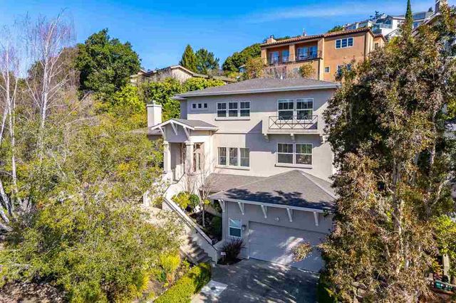 936 Mountain Blvd, Oakland, CA 94611