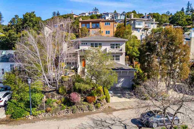 936 Mountain Blvd, Oakland, CA 94611