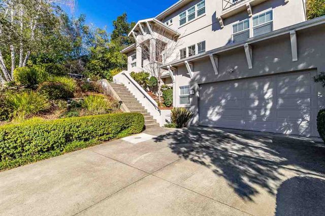 936 Mountain Blvd, Oakland, CA 94611