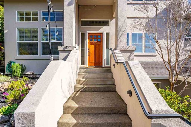 936 Mountain Blvd, Oakland, CA 94611