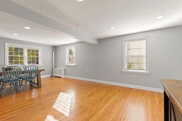 6 Longworth Rd, Worcester, MA 01602