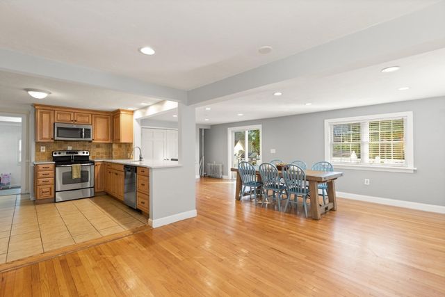 6 Longworth Rd, Worcester, MA 01602