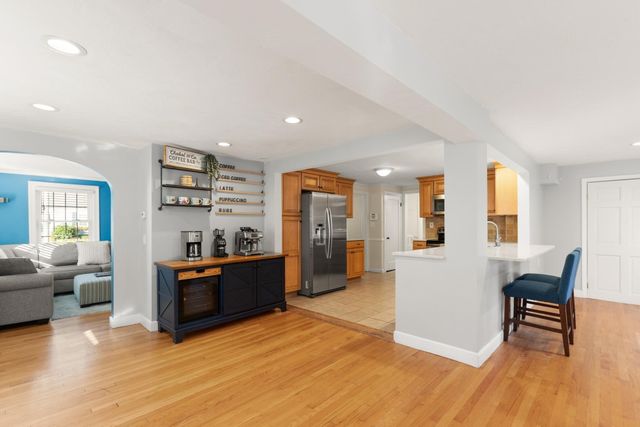6 Longworth Rd, Worcester, MA 01602