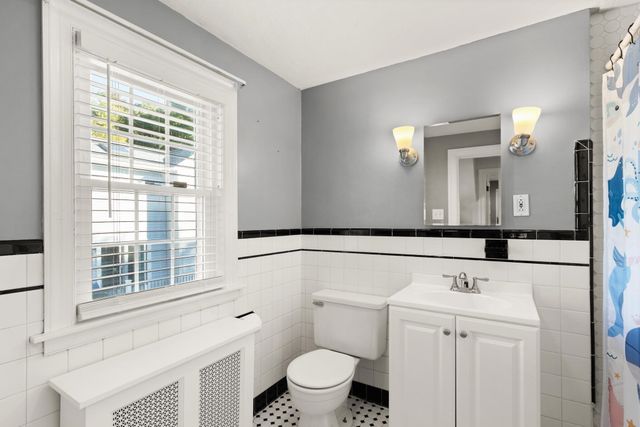 6 Longworth Rd, Worcester, MA 01602