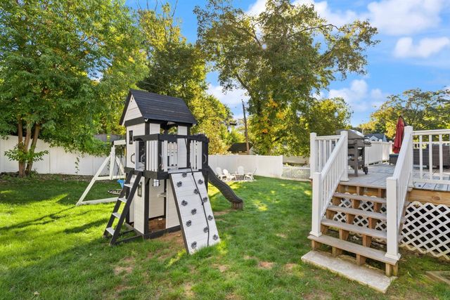 6 Longworth Rd, Worcester, MA 01602