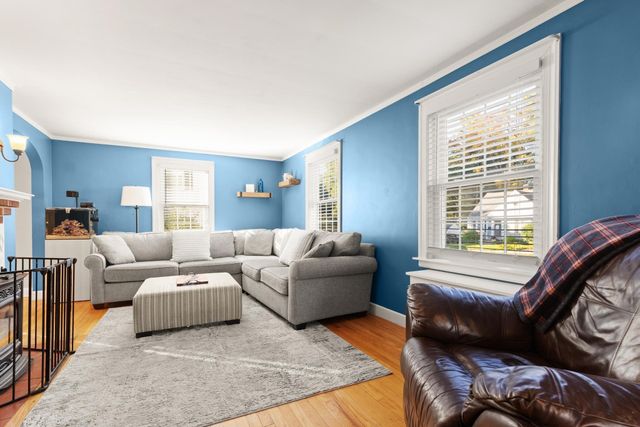 6 Longworth Rd, Worcester, MA 01602