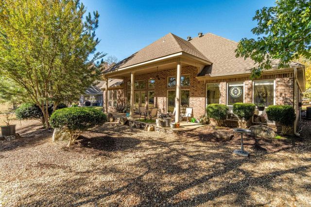9 Jabali Way, Hot Springs Village, AR 71909
