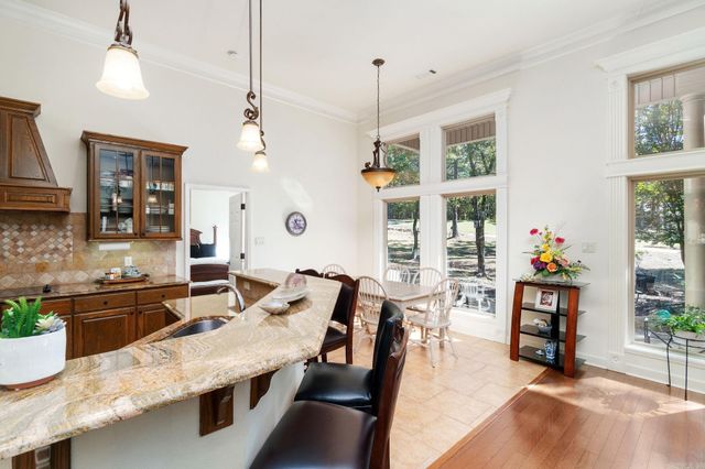 9 Jabali Way, Hot Springs Village, AR 71909