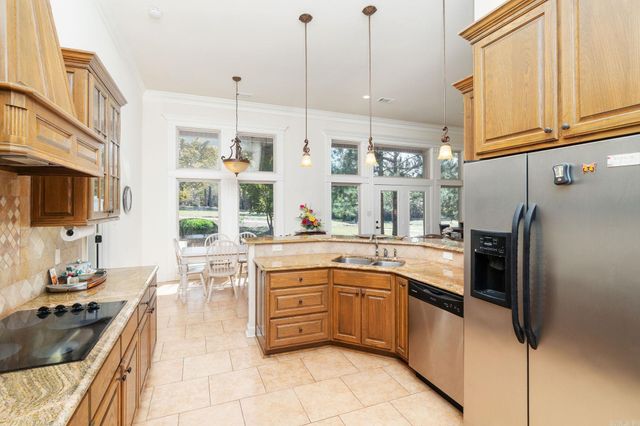 9 Jabali Way, Hot Springs Village, AR 71909