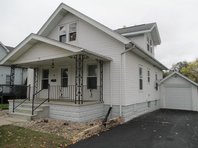 516 Elizabeth St Street, Baraboo, WI 53913