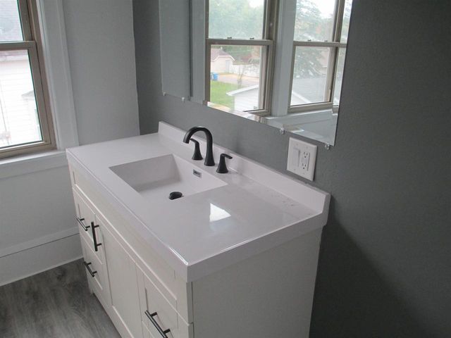 516 Elizabeth St Street, Baraboo, WI 53913