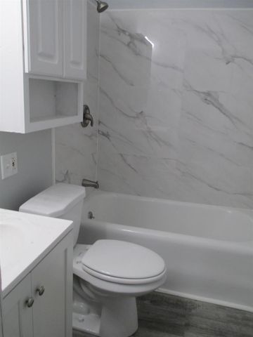 516 Elizabeth St Street, Baraboo, WI 53913