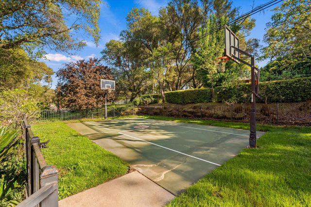 8347 Twin Rocks Rd, Granite Bay, CA 95746