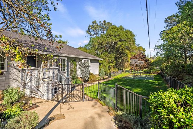 8347 Twin Rocks Rd, Granite Bay, CA 95746