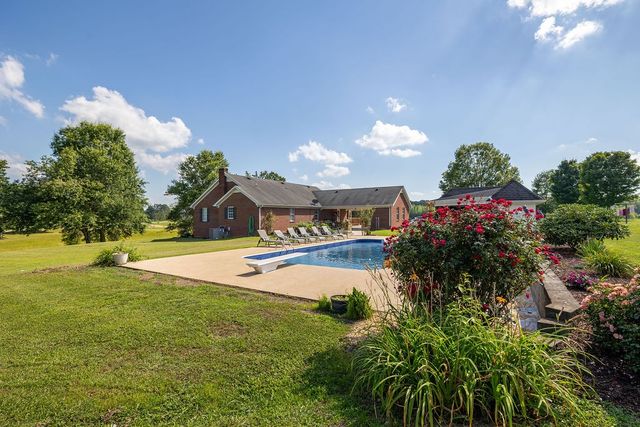 187 N Old Military Rd, Summertown, TN 38483