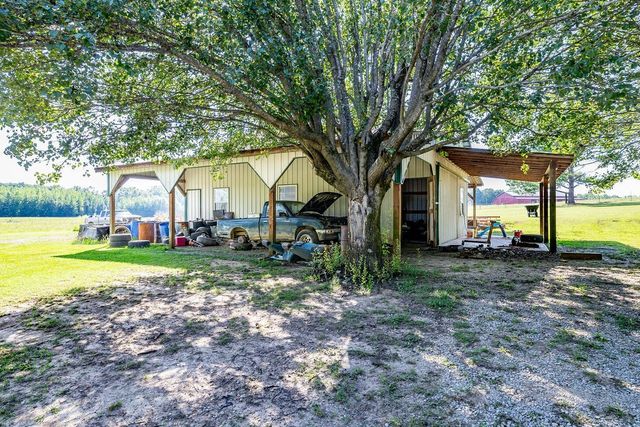 187 N Old Military Rd, Summertown, TN 38483