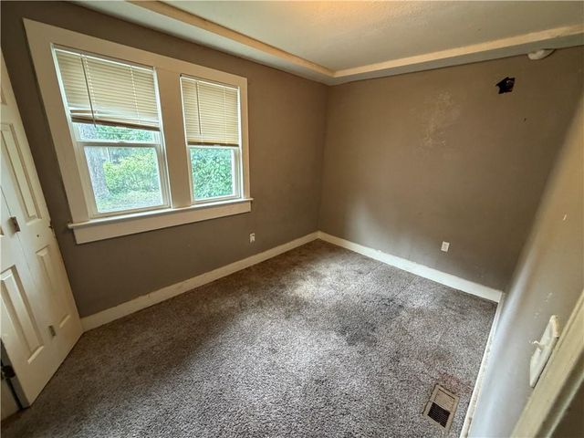 206 S Hardy Avenue, Independence, MO 64053