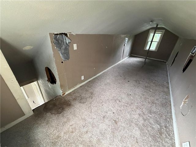 206 S Hardy Avenue, Independence, MO 64053