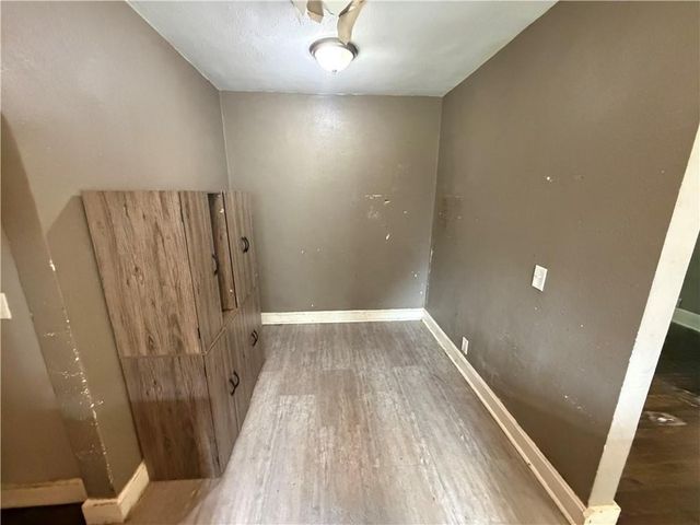 206 S Hardy Avenue, Independence, MO 64053
