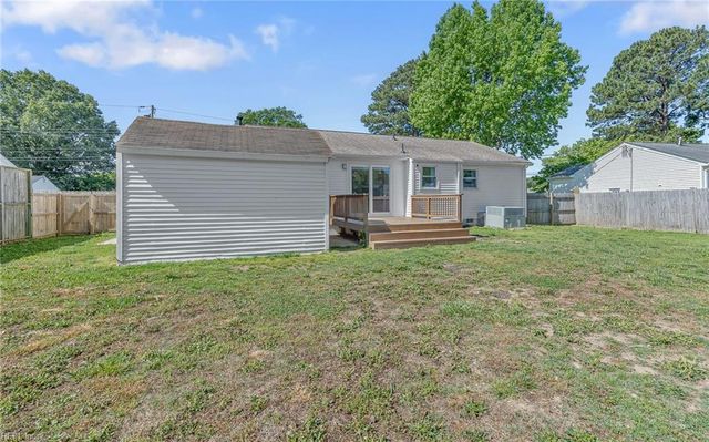 5556 Shadowwood DR, Virginia Beach, VA 23455