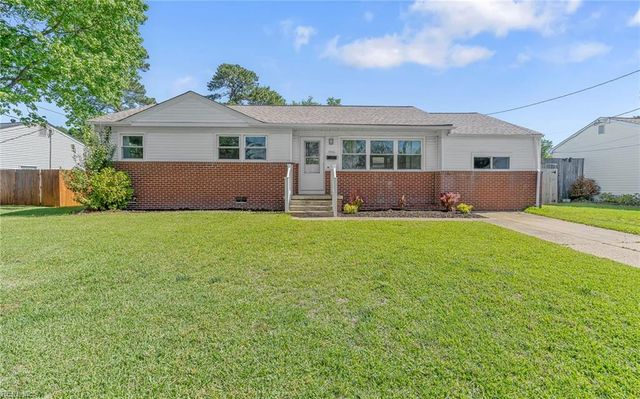 5556 Shadowwood DR, Virginia Beach, VA 23455