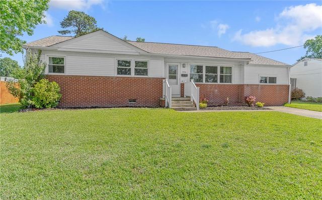 5556 Shadowwood DR, Virginia Beach, VA 23455