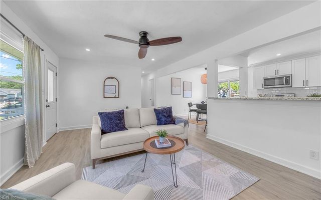 5556 Shadowwood DR, Virginia Beach, VA 23455