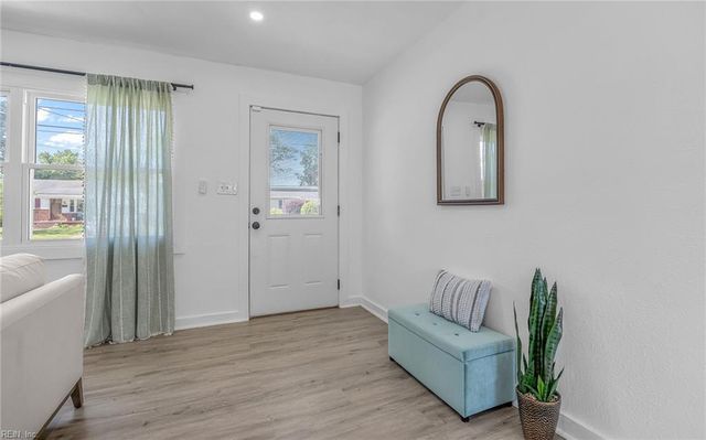 5556 Shadowwood DR, Virginia Beach, VA 23455
