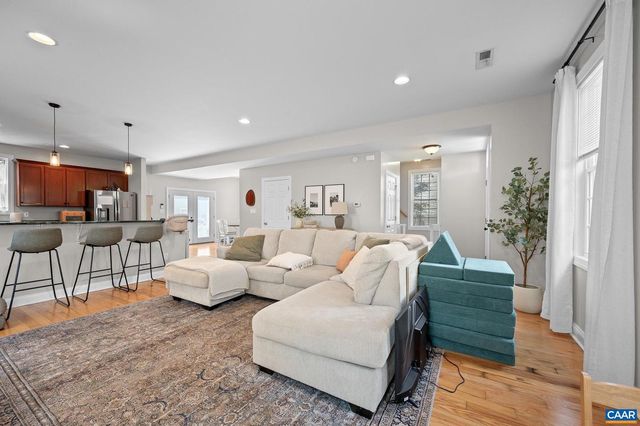 743 COUNTRY GREEN RD, Charlottesville, VA 22903