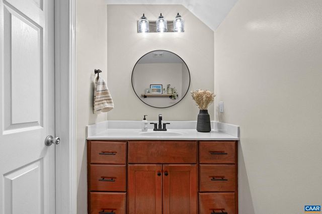 743 COUNTRY GREEN RD, Charlottesville, VA 22903