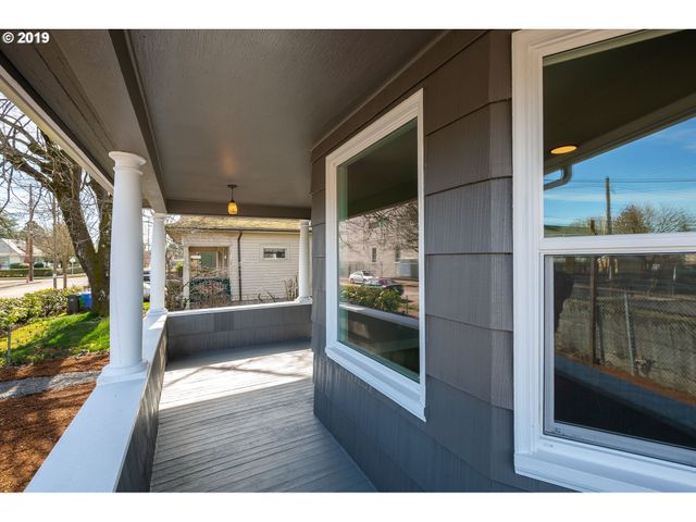 5027 Se 70TH Ave, Portland, OR 97206