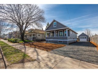 5027 Se 70TH Ave, Portland, OR 97206