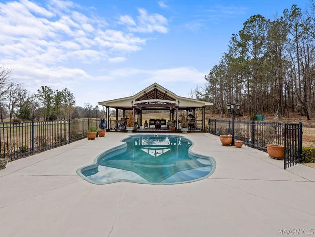 229 W Farmington Trace, Pike Road, AL 36064