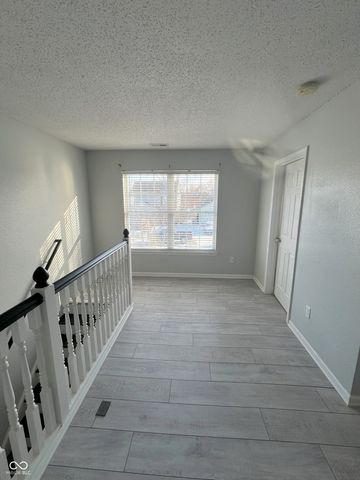 15313 Wandering Way, Noblesville, IN 46060