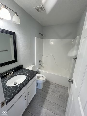 15313 Wandering Way, Noblesville, IN 46060