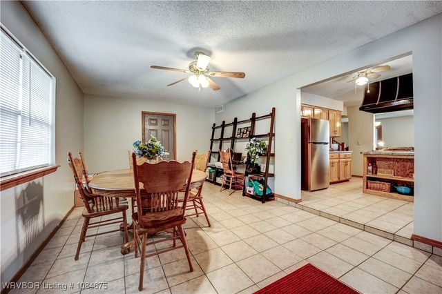 2221 Zion Road, Van Buren, AR 72956