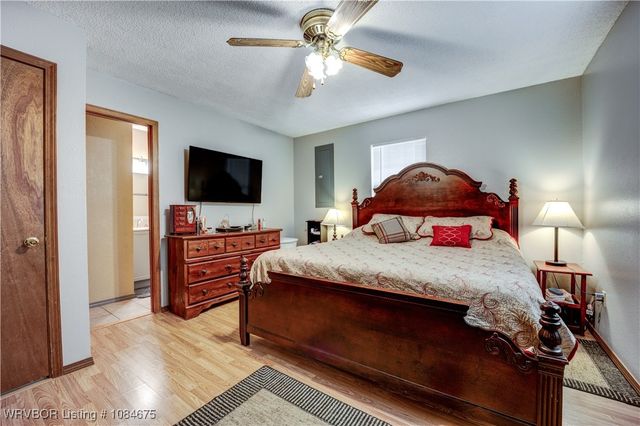 2221 Zion Road, Van Buren, AR 72956