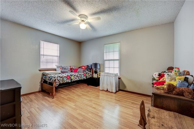 2221 Zion Road, Van Buren, AR 72956