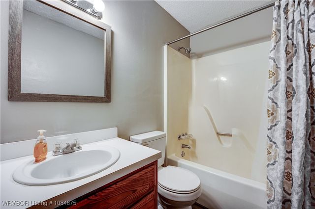 2221 Zion Road, Van Buren, AR 72956